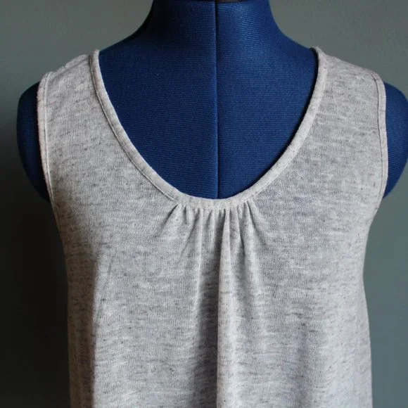 A'reve Anthropologie Women's Light Gray Sheer Back Bow Tank Top ~S~ - Picture 3 of 9